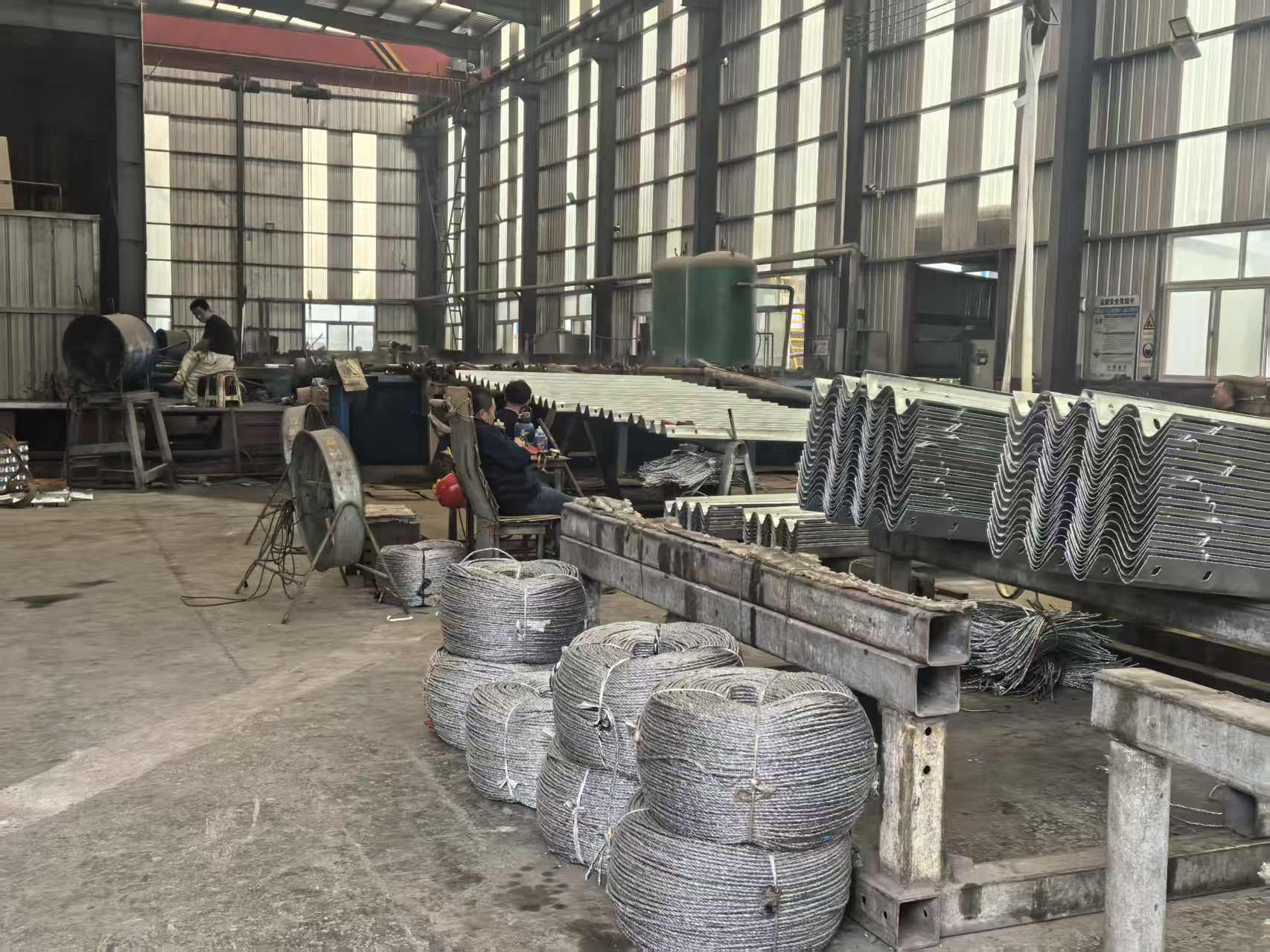 柳州市两波波形护栏三波波形护栏 - 价格